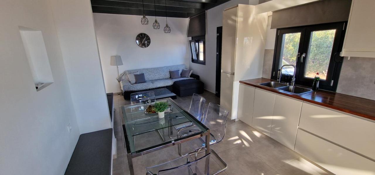 Casa Di Olive, Seasons